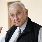 Former Epstein pal Leslie Wexner steps down as CEO of Victoria's Secret parent company